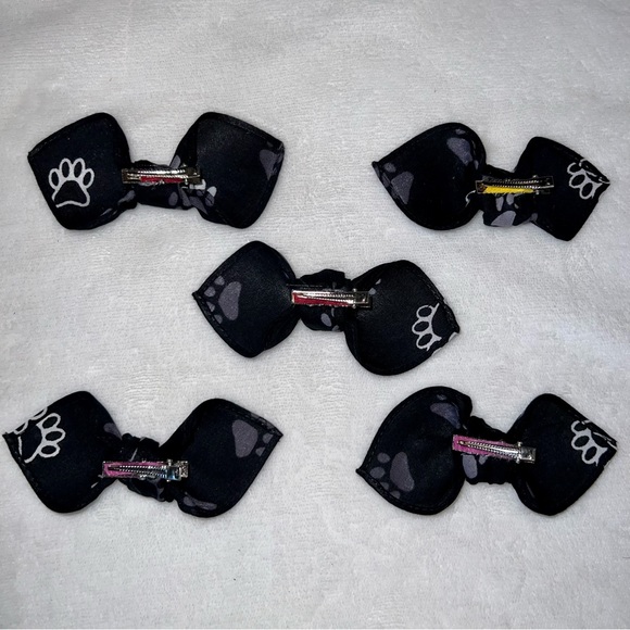 Dog Mom Black and Gray Bandana Knotted Hair Bow - Picture 10 of 11